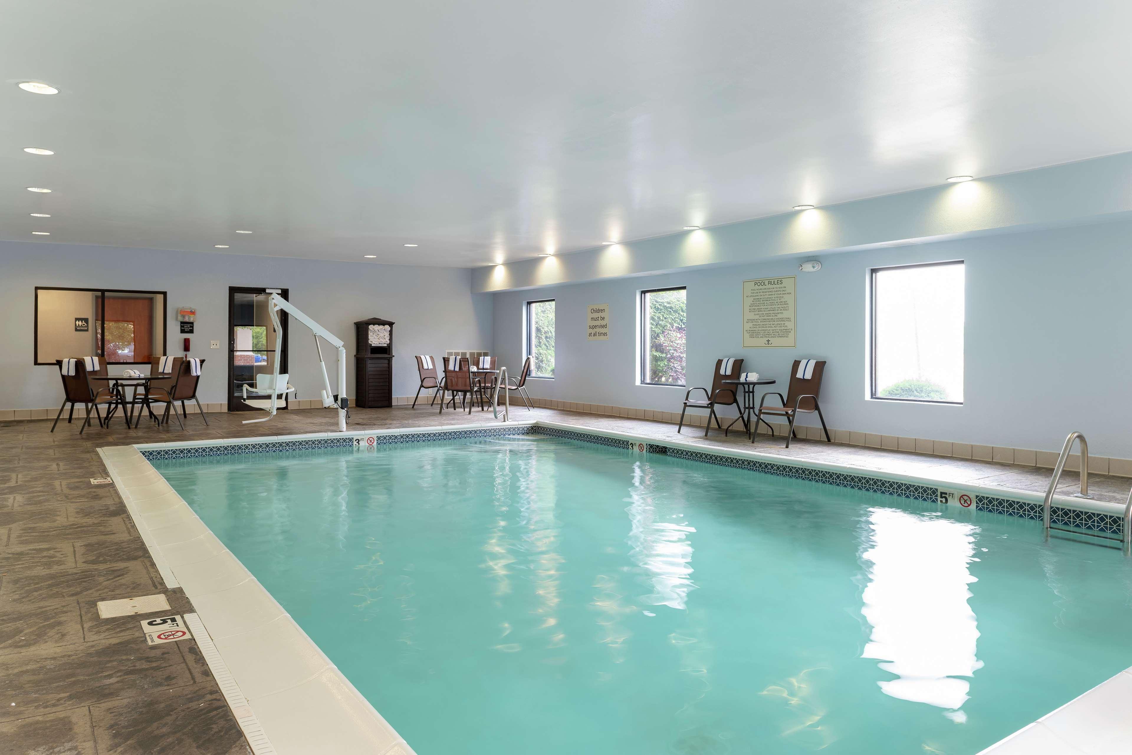 Hampton Inn Akron-South Exteriör bild