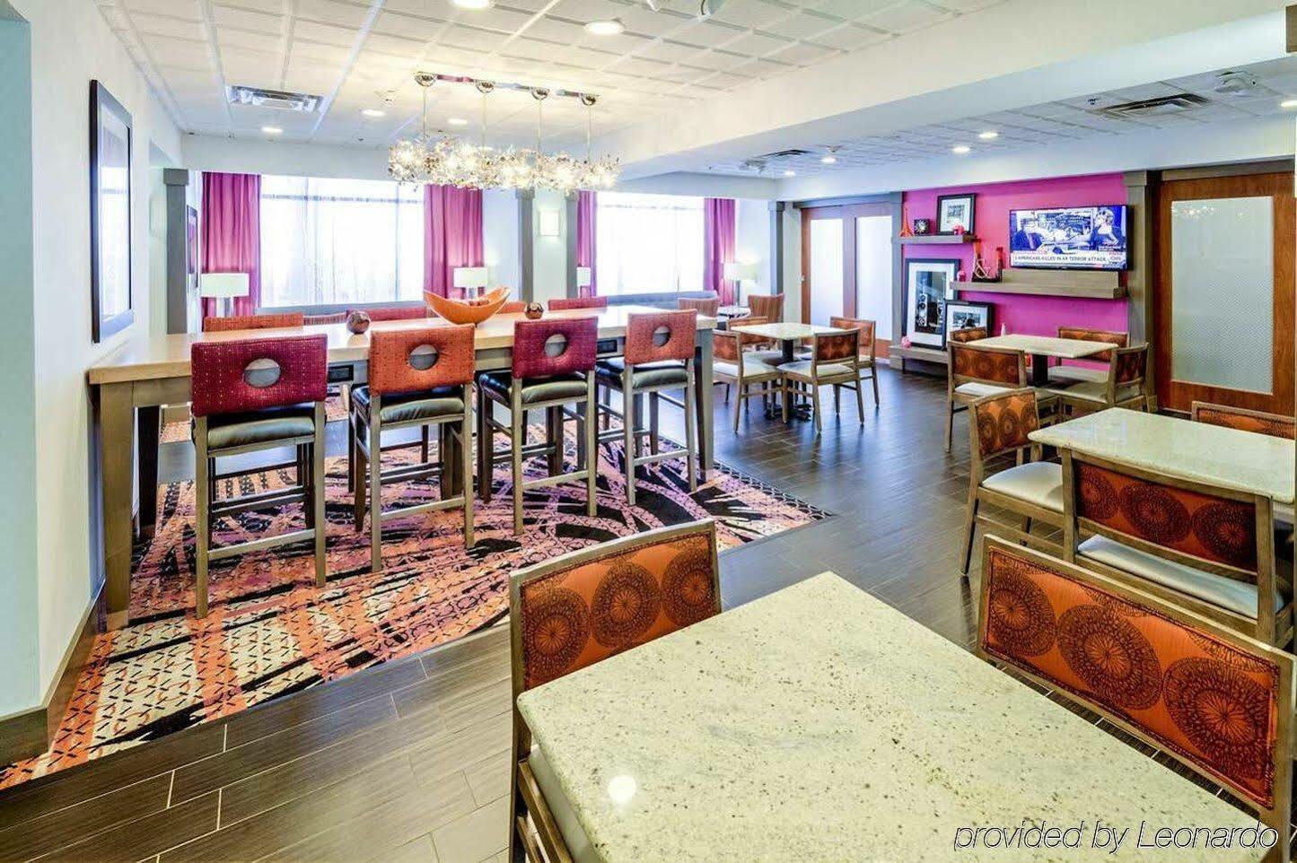 Hampton Inn Akron-South Exteriör bild